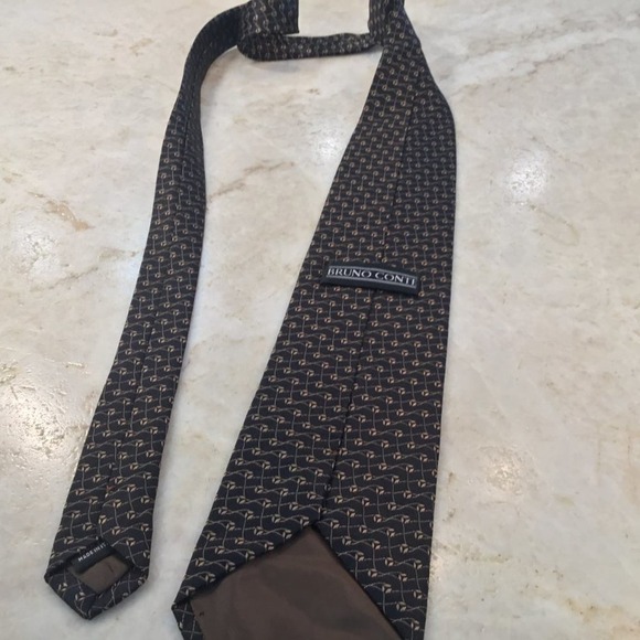 BRUNO CONTE SILK TIE - Picture 6 of 10